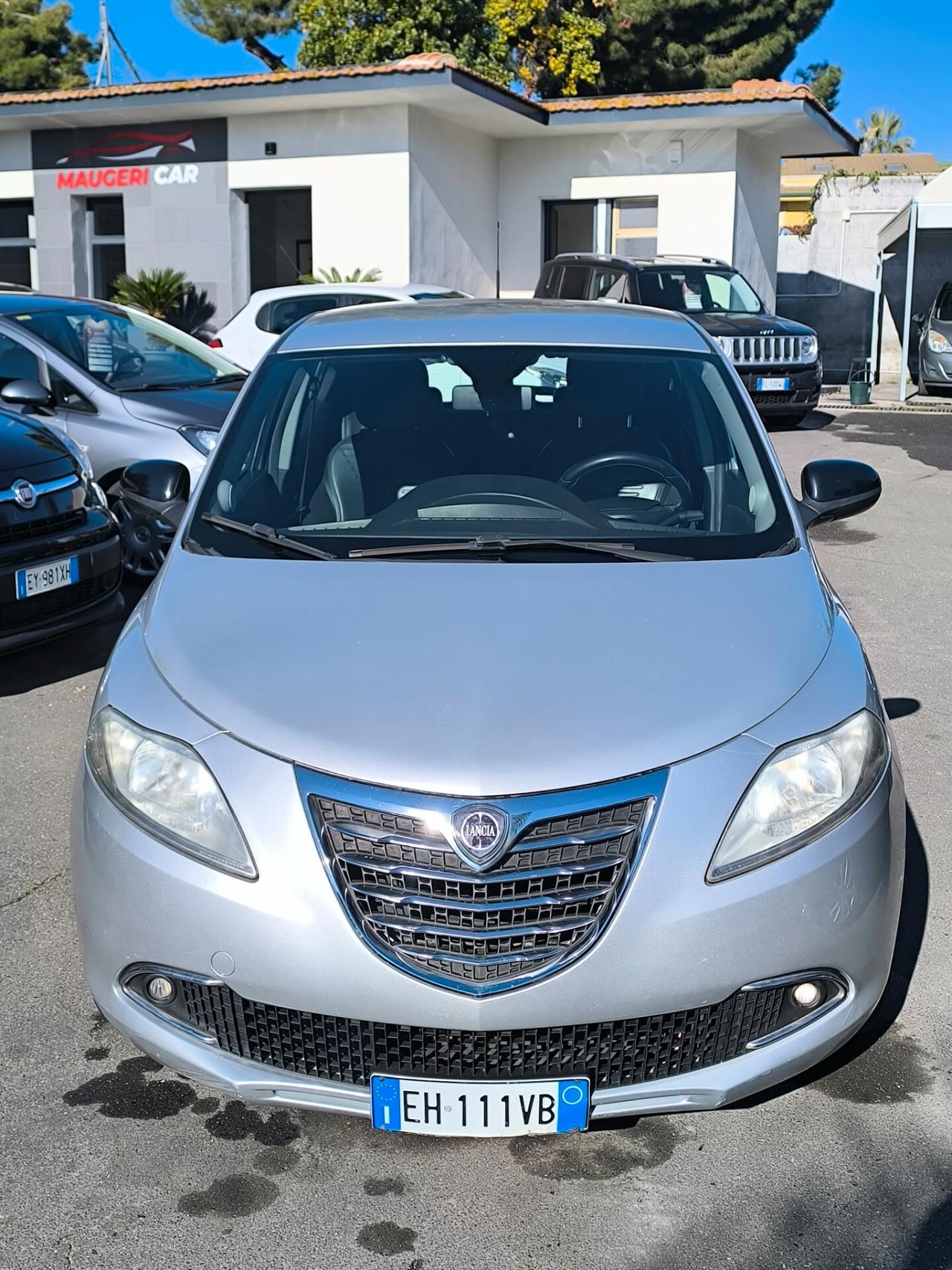 Lancia Ypsilon 1.2 69 CV 5 porte S&S Platinum