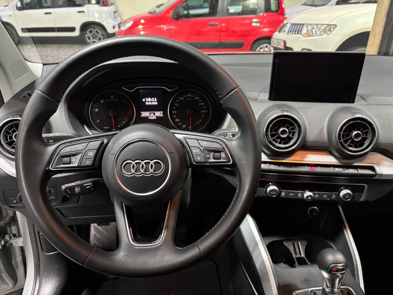 Audi Q2 35 TDI quattro S tronic Business Design