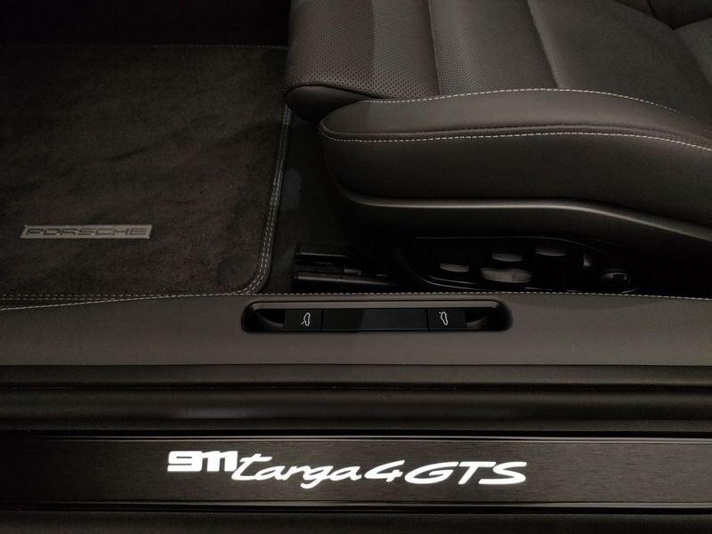 Porsche 911 911 Targa 4 GTS