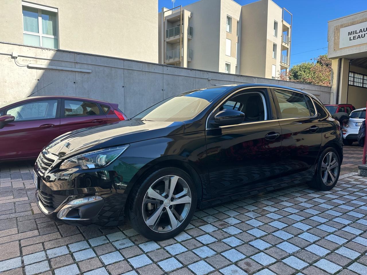 Peugeot 308 1.2 Turbo 130 S&S Allure - solo 49000 km !!!