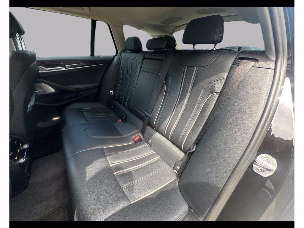BMW 530i touring xdrive luxury auto del 2019
