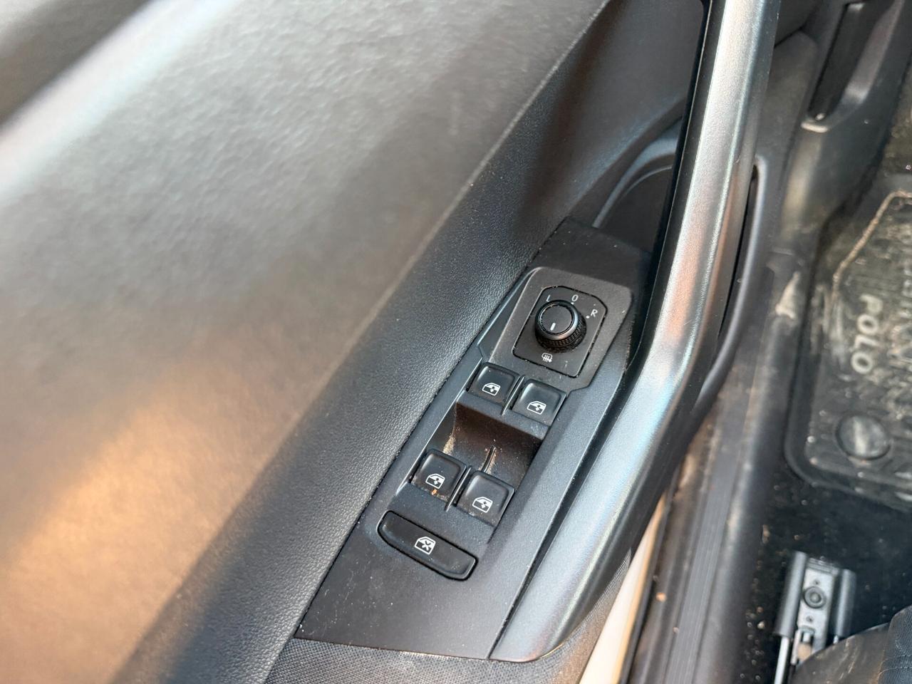 VOLKSWAGEN POLO R-LINE 2020 1.0 TGI 90 CV *SINISTRATA