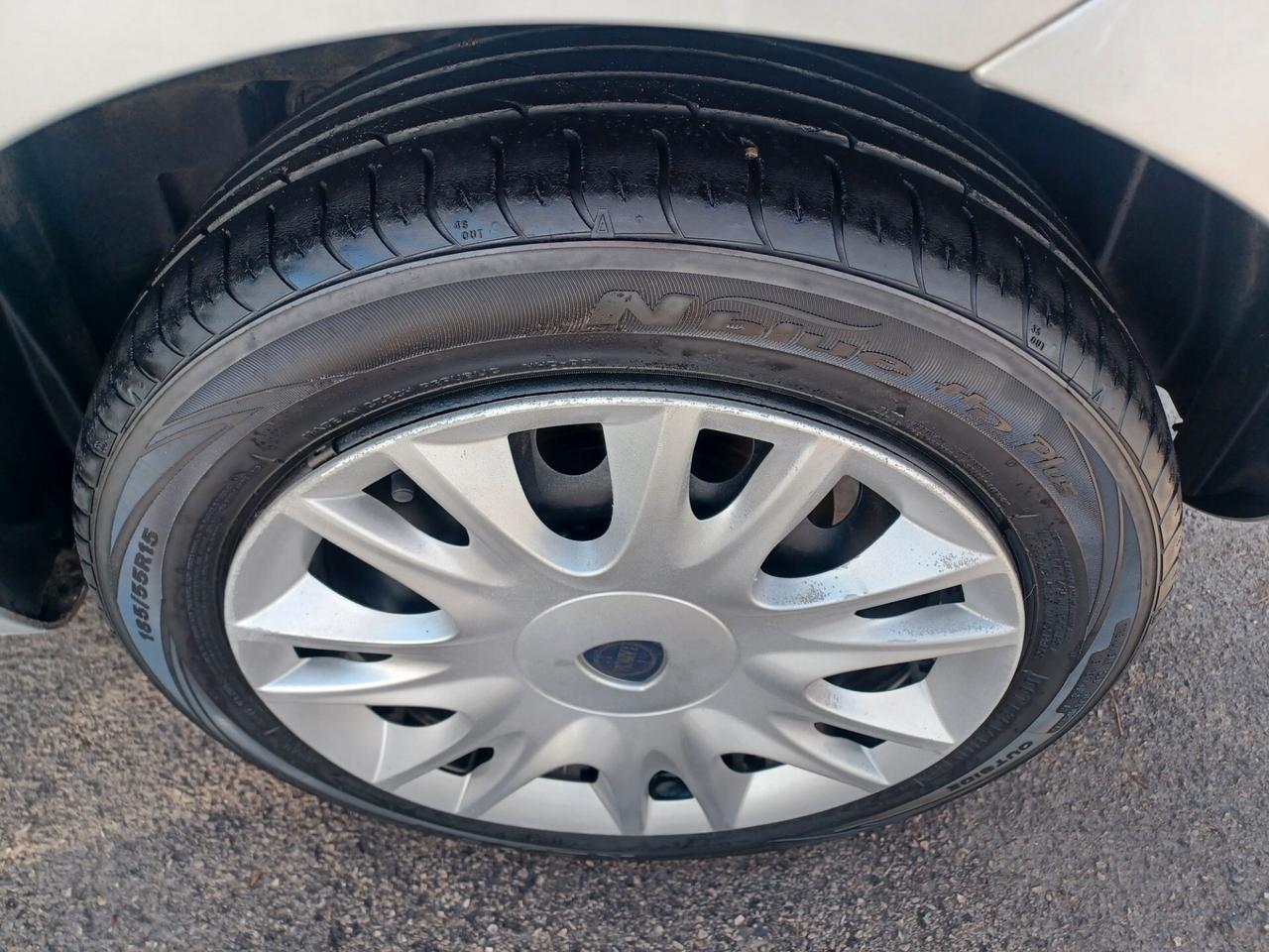 Lancia Ypsilon 1.2 GPL DELLA CASA ANNO 2012