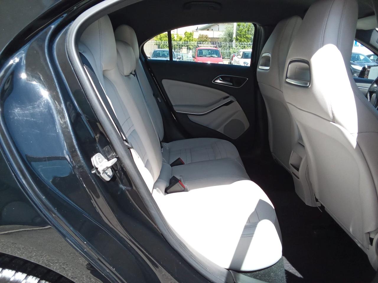 MERCEDES CLASSE A 180 BZ 122 CV BLUEEFFICIENCY PREMIUM AUTO