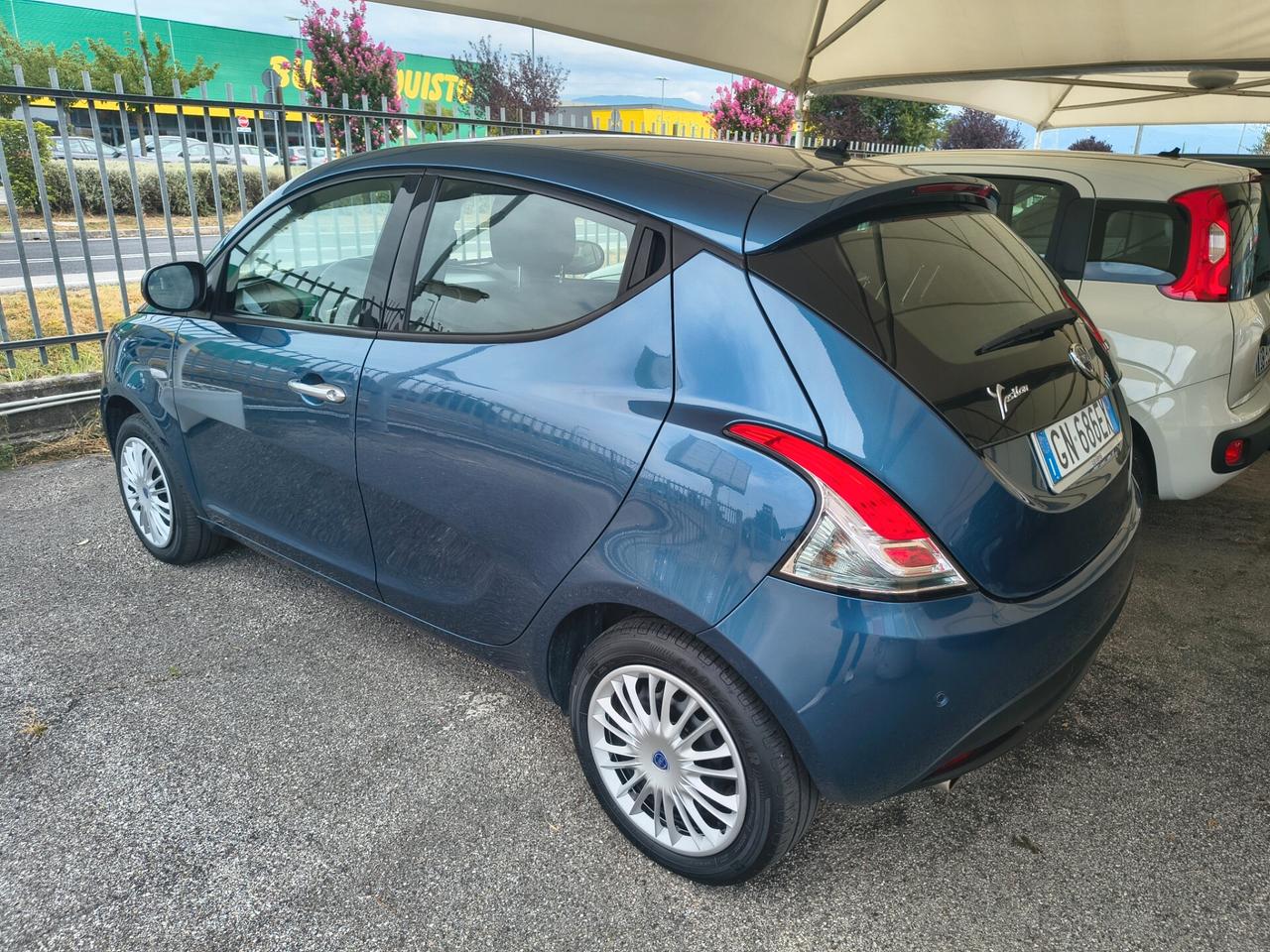 Lancia Ypsilon 1.0 FireFly 5 porte S&S Hybrid Gold