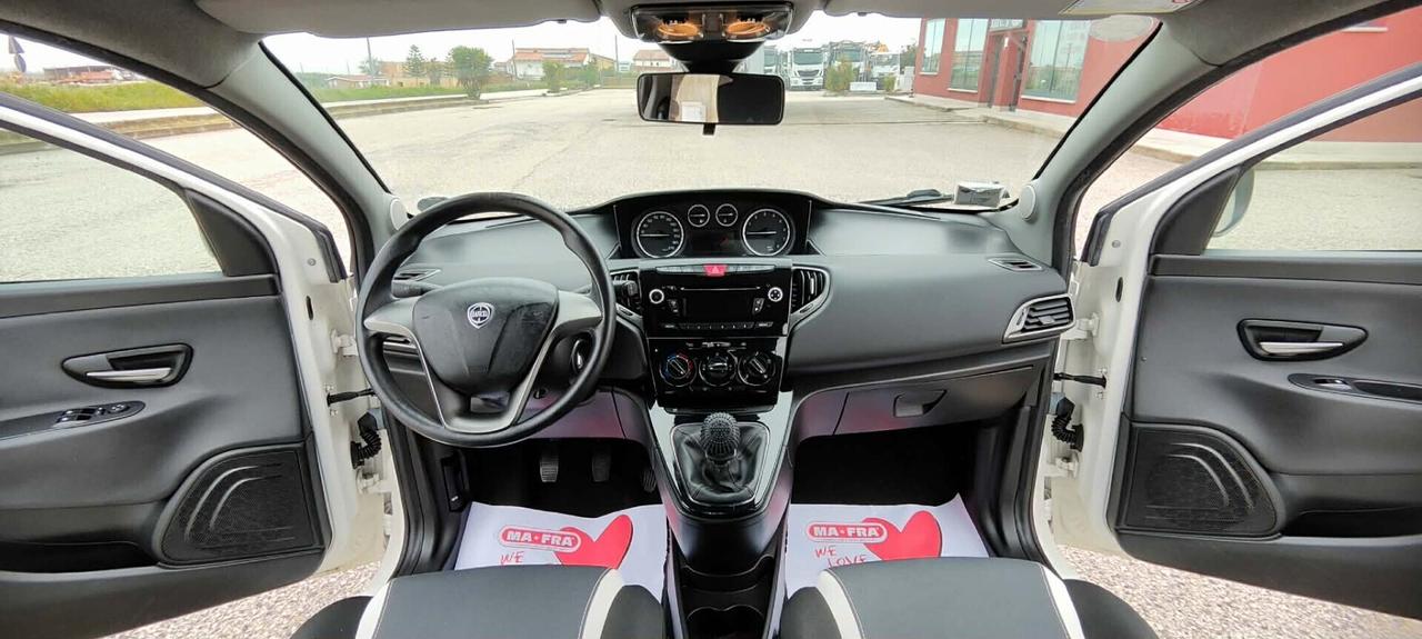 Lancia Ypsilon 0.9 TwinAir 85 CV 5 porte Metano Ecochic Gold