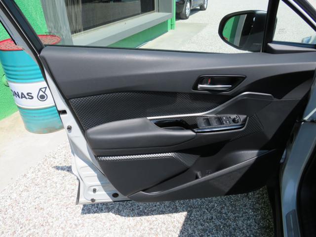TOYOTA C-HR 1.8 Hybrid E-CVT GR Sport