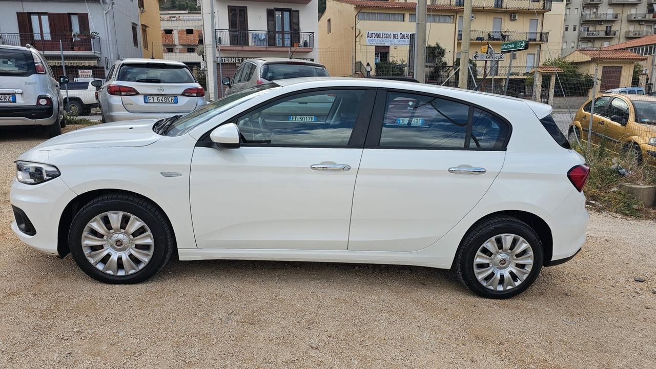 Fiat Tipo 1.3 Mjt S&S 5 porte Easy