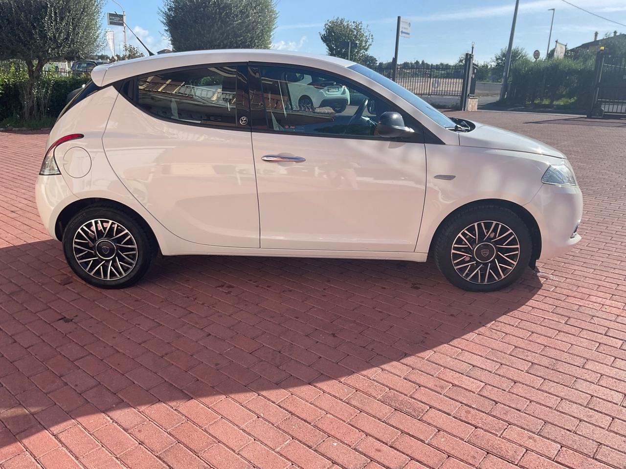 Lancia Ypsilon 1.2 69 CV 5 porte 30th Anniversary
