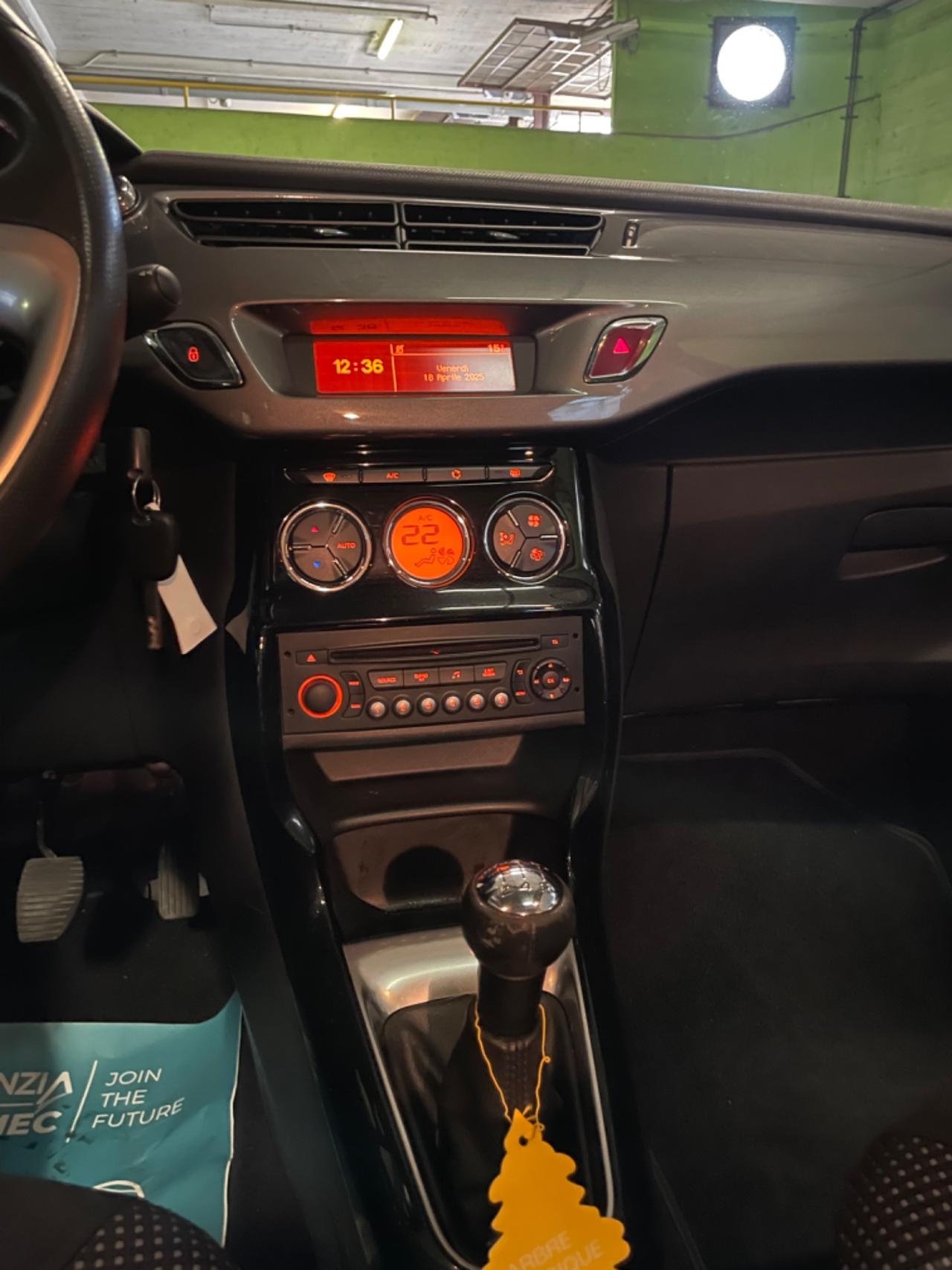 Citroen C3 1.0 Neopatentati Euro 5 *Sensori park & tetto panoramico*