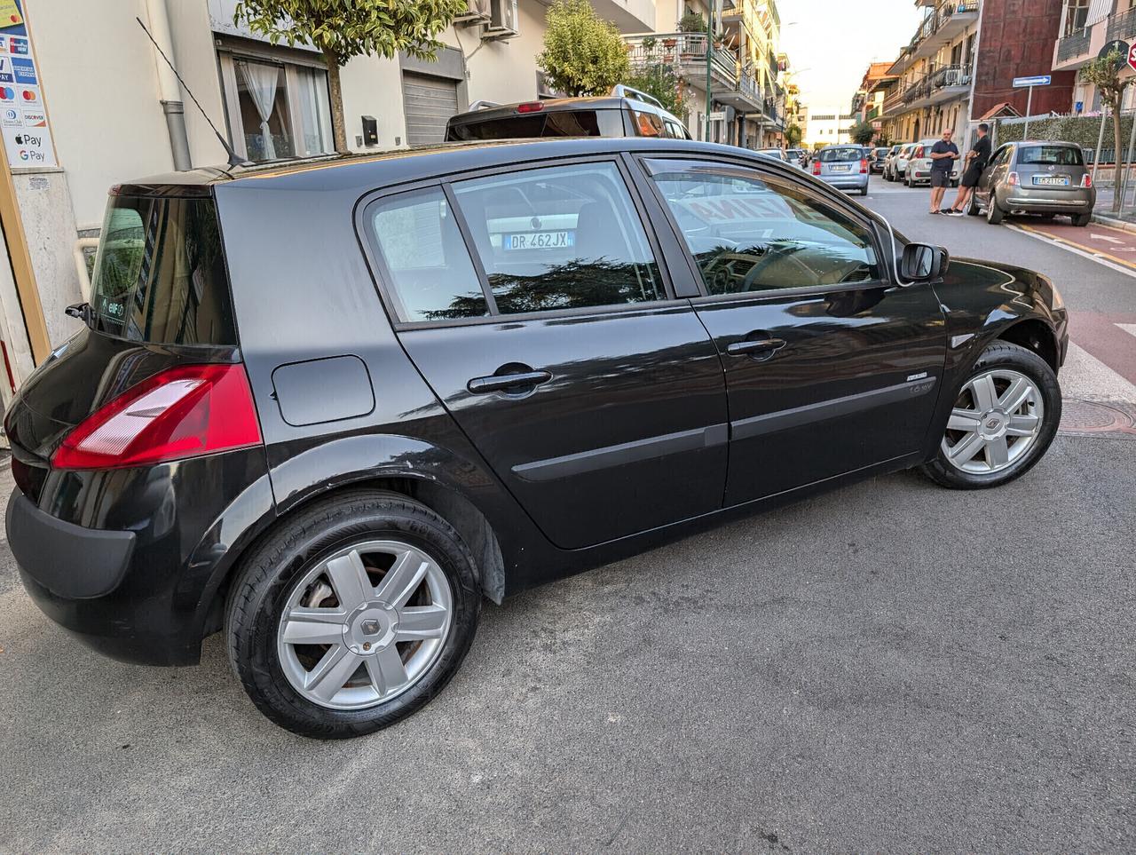 RENAULT MEGANE 1.6 BENZINA CV111 KW82 DYNAMIQUE