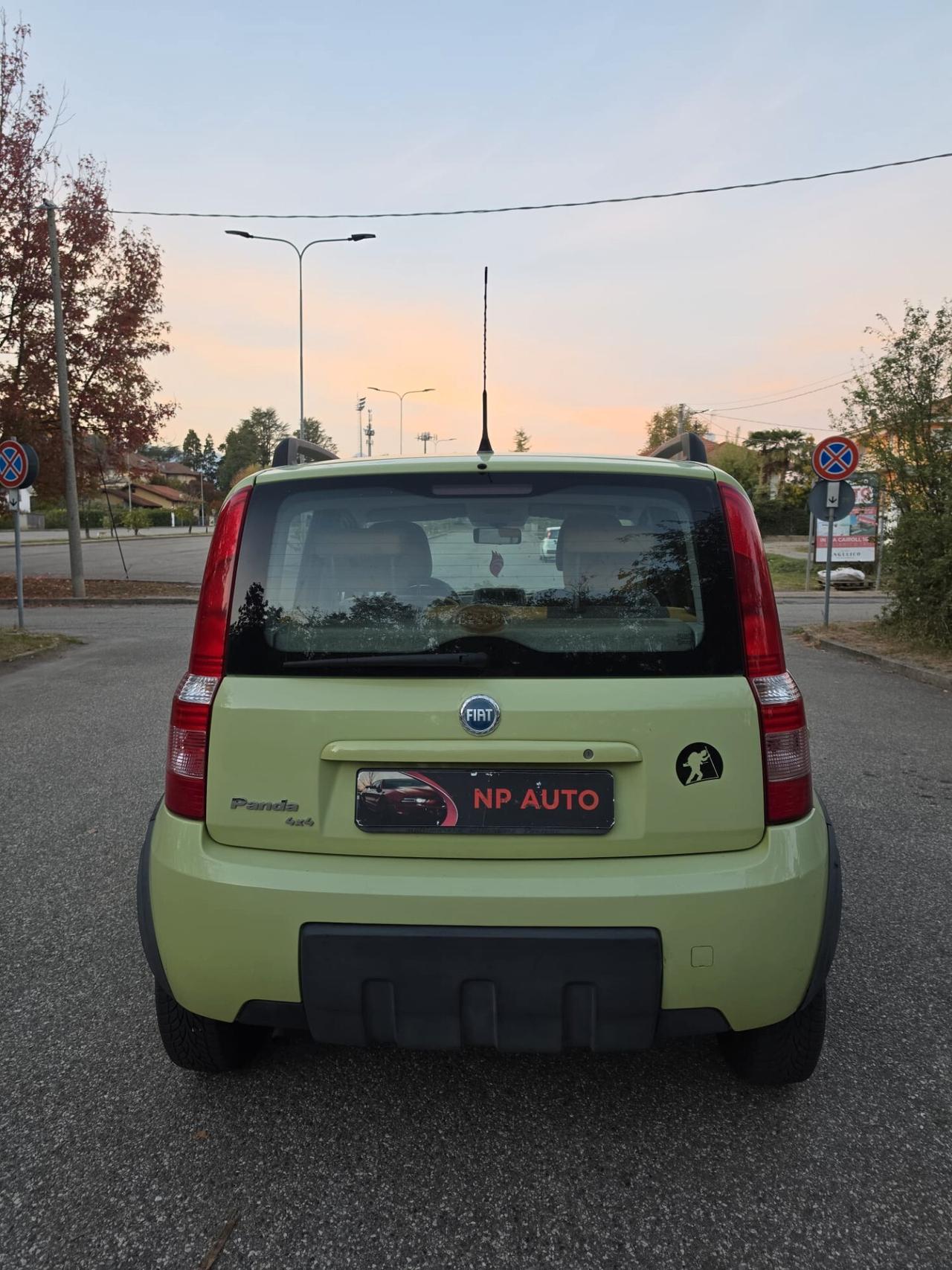 Fiat Panda 4x4 Climbing