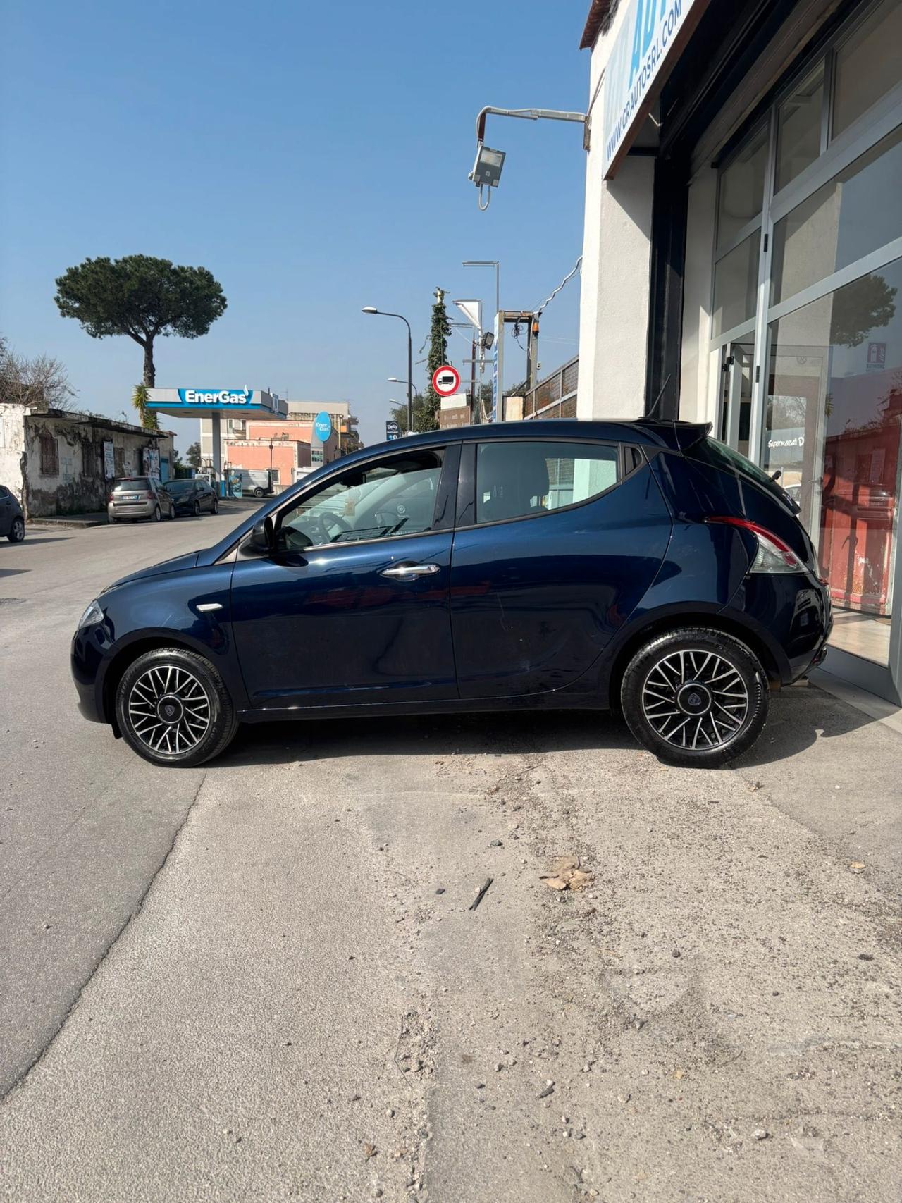 Lancia Ypsilon 1.2 69 CV 5 porte S&S Gold