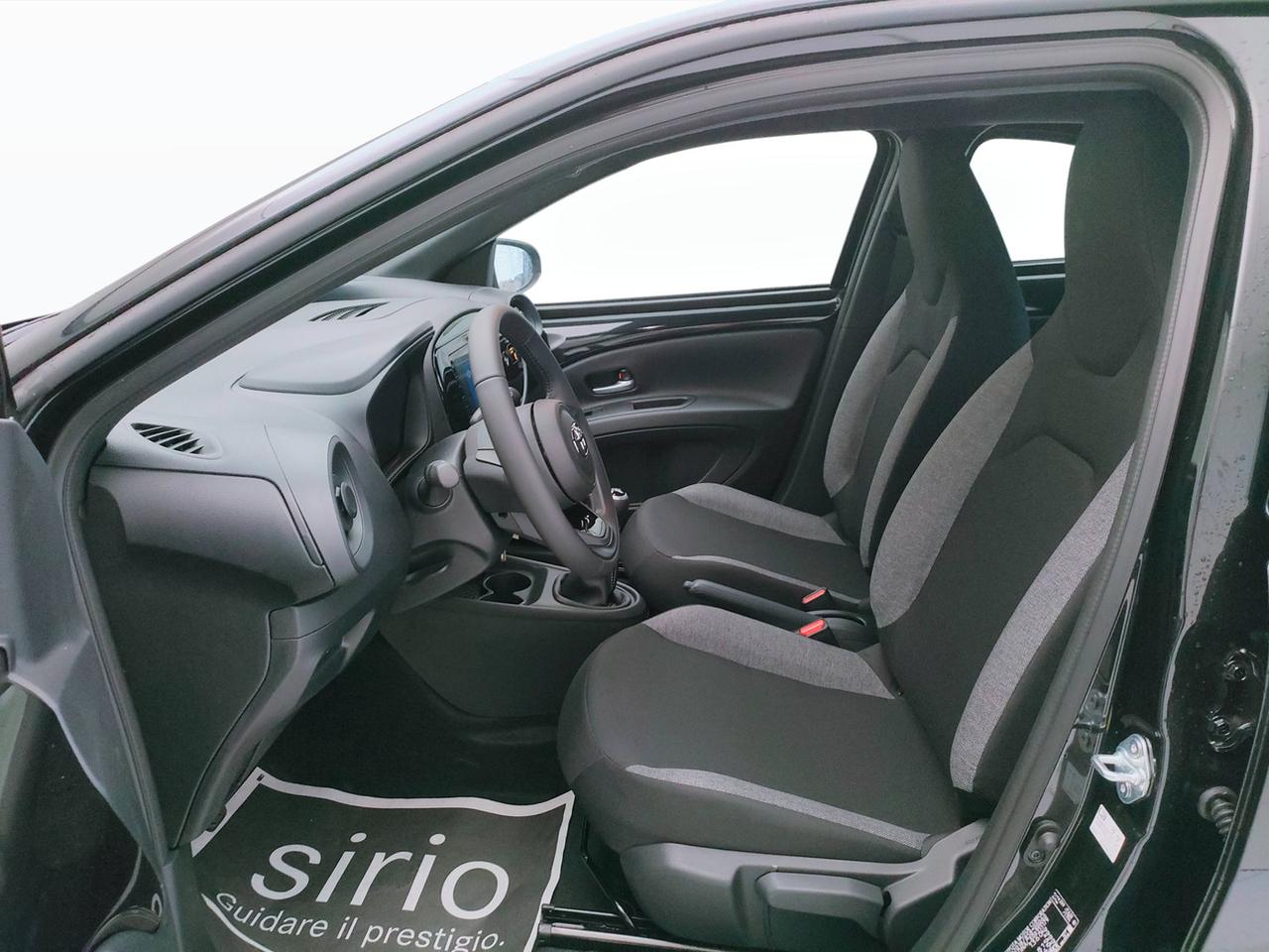 TOYOTA Aygo X 1.0B ACTIVE MT - MY24