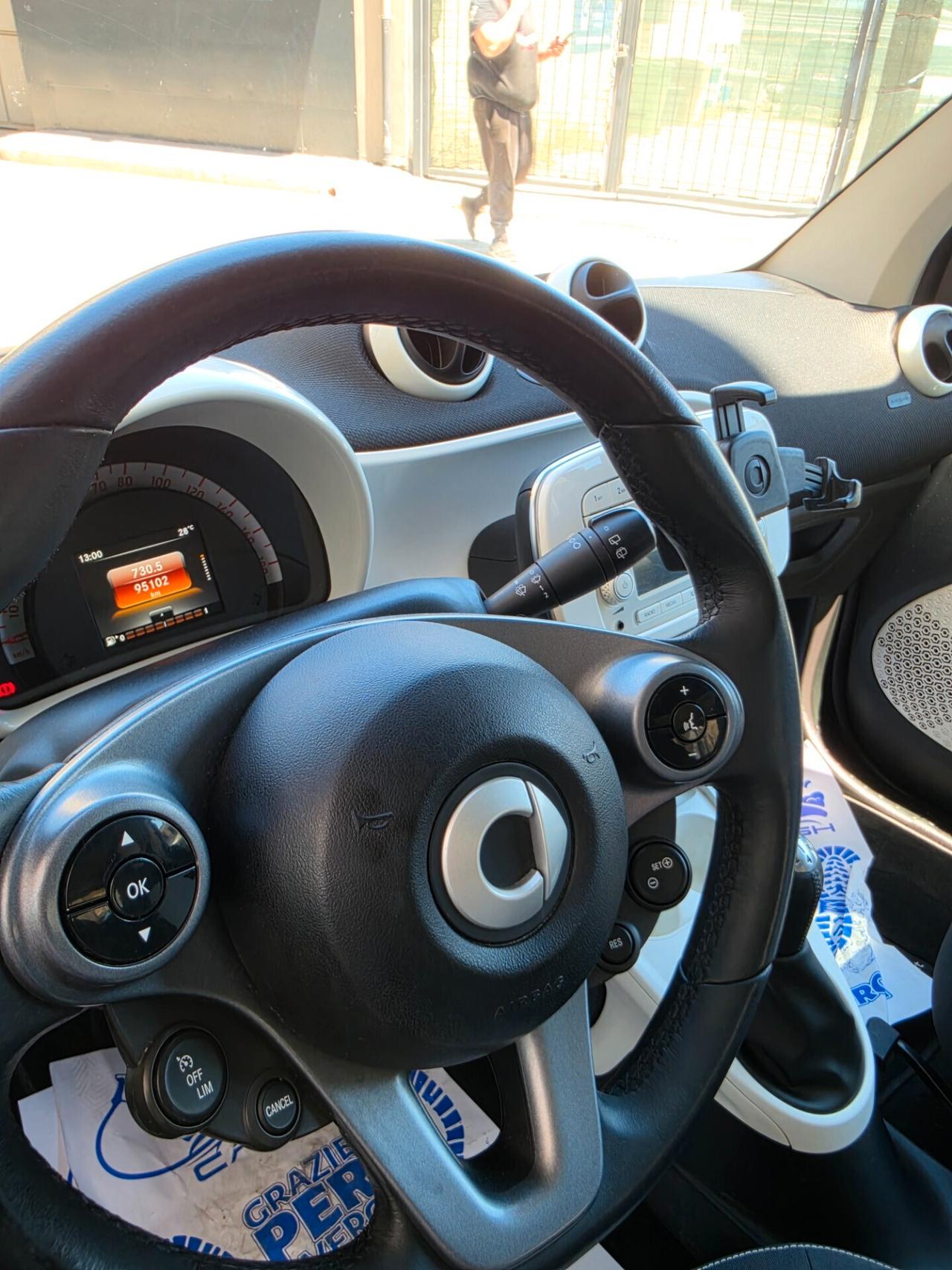 Smart ForTwo 1000 52 kW MHD coupé passion
