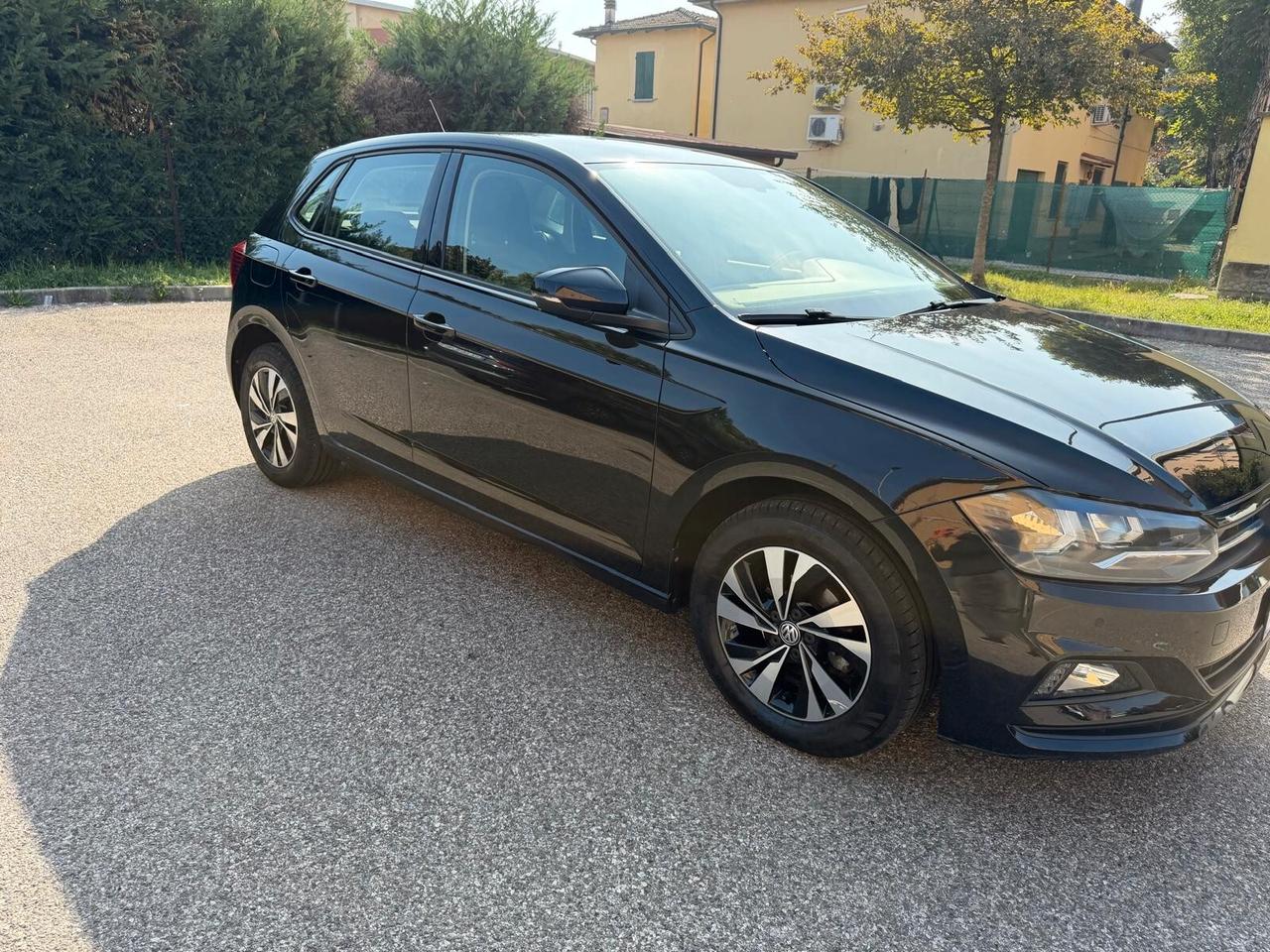 Volkswagen Polo 1.0 - NEOPATENTATI - 12 MESI DI GARANZIA -
