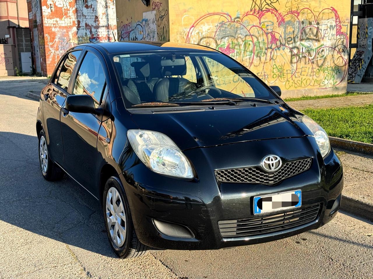 Toyota Yaris 1.0 5 porte Now GPL
