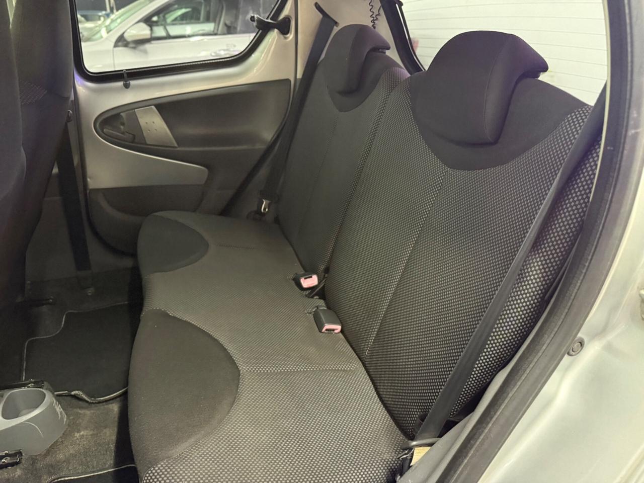 TOYOTA Aygo 2010 1.0 VVT-i 68cv 5 porte Sol