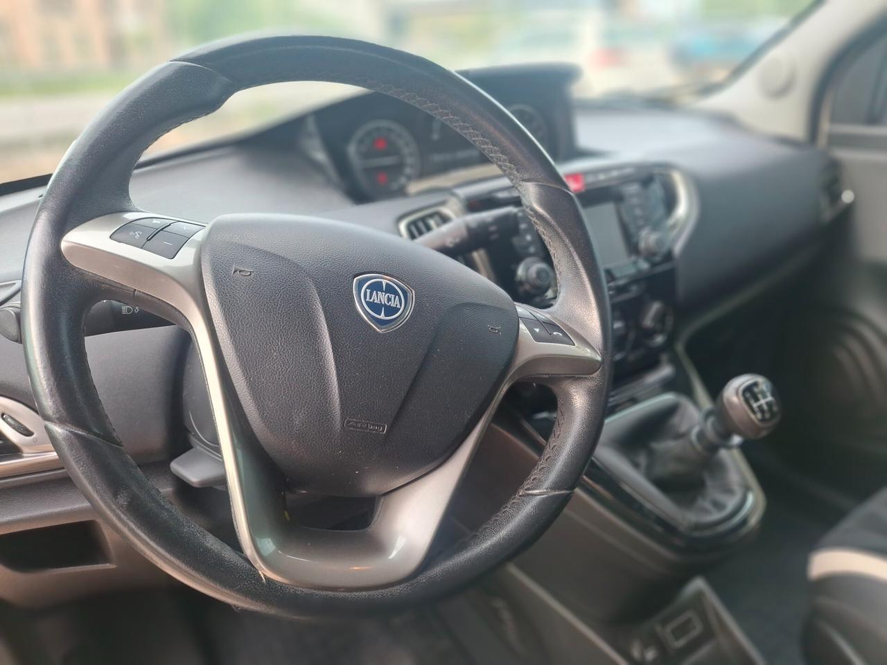 Lancia Ypsilon 1.2 GPL