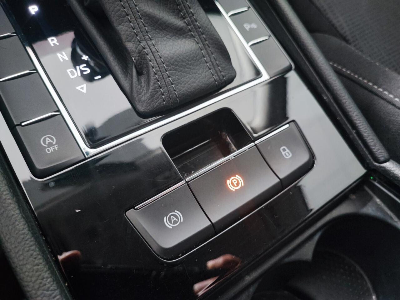 Skoda Superb 2.0 TDI 150 CV SCR DSG Wagon SportLine