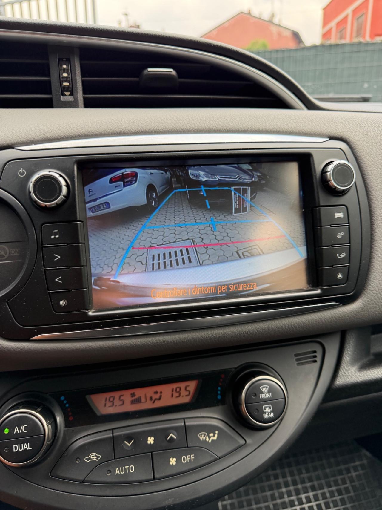 Toyota Yaris 1.0 Neopatentati Euro 6