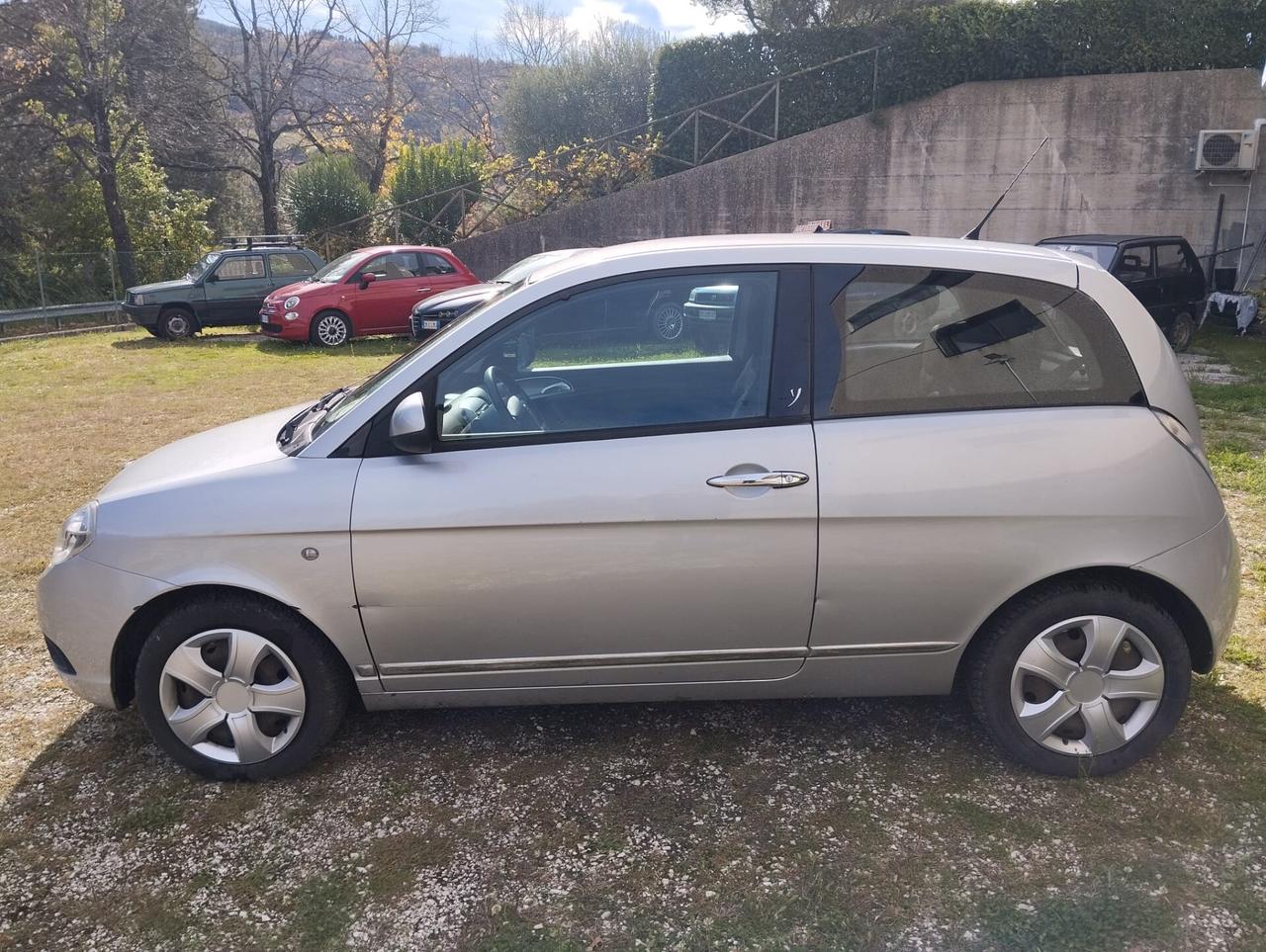 Lancia Ypsilon 1.2 69 CV Argento