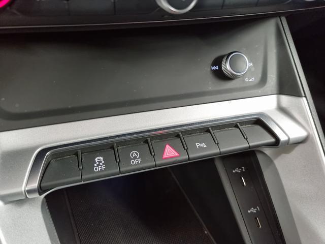 AUDI Q3 35 TFSI S tronic Business Advanced