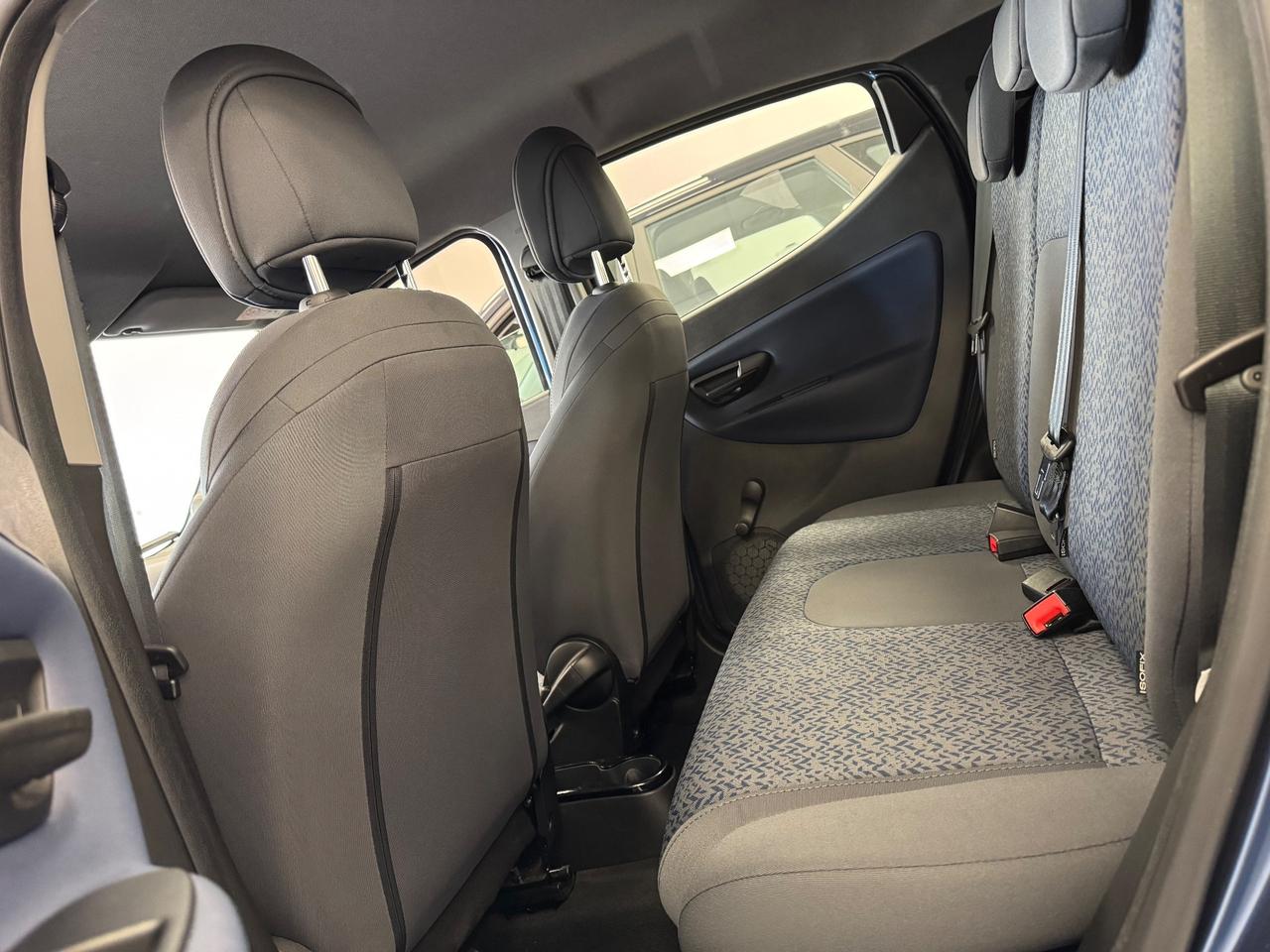 Lancia Ypsilon 1.0 FireFly 5 porte S&S Hybrid Silver