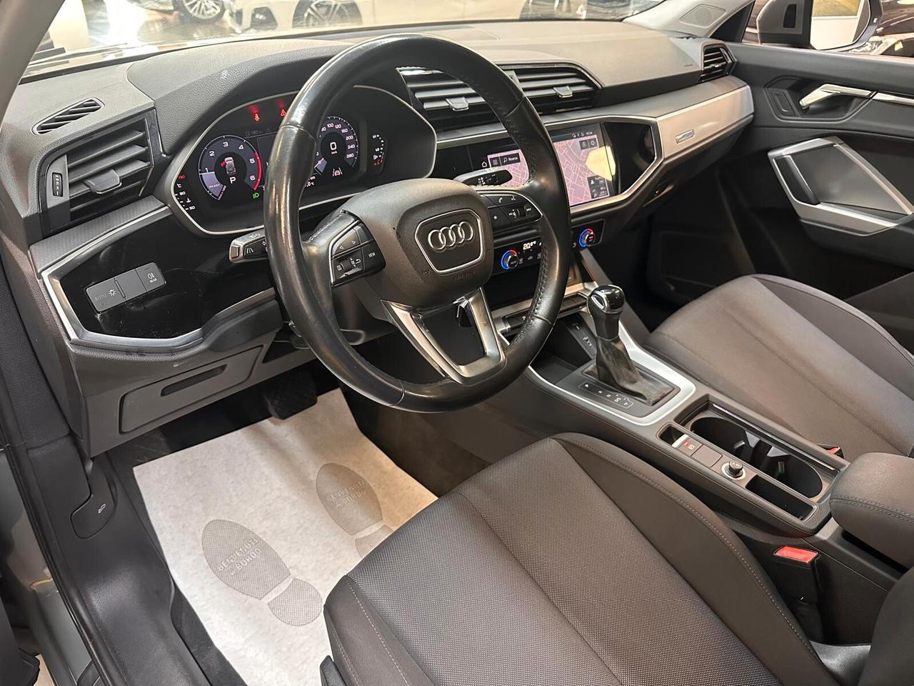 Audi Q3 35 2.0 tdi Business Advanced s-tronic IVA ESPOSTA