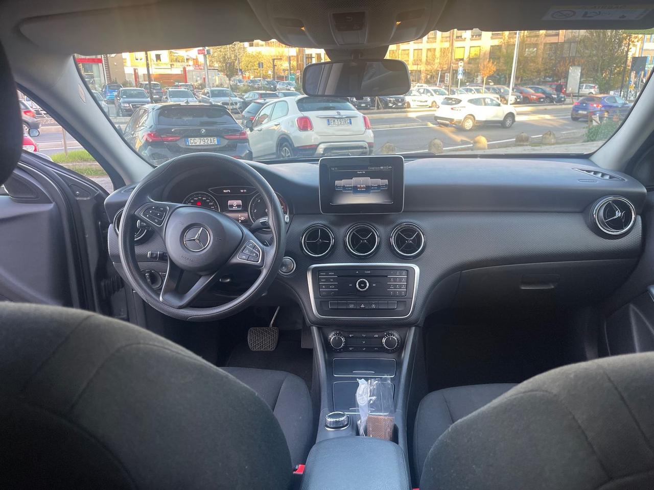 Mercedes-Benz A 180 D Business