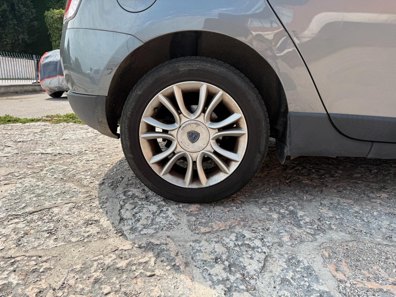 Lancia Delta 1.6 MJT DPF 105 CV Gold