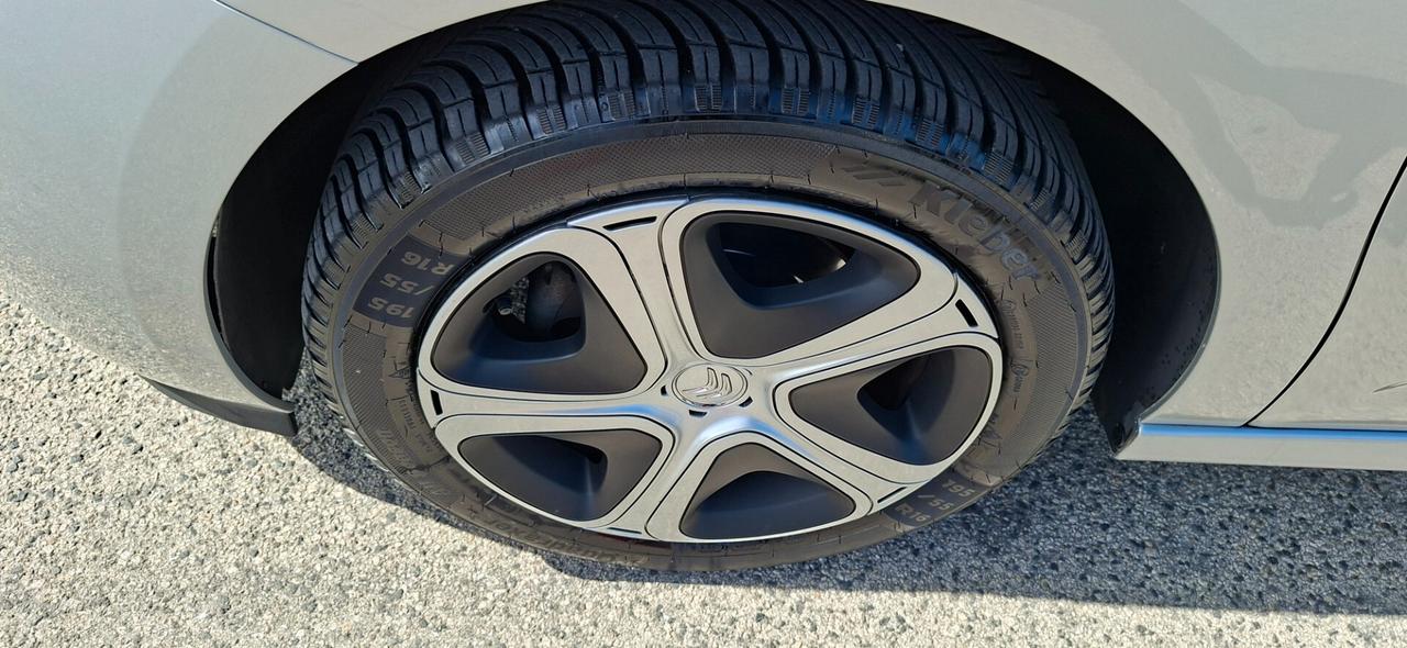 Citroen C3 PureTech 82 GPL Shine