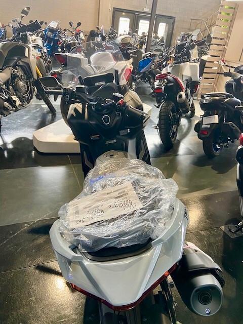 Yamaha T Max TECH - km Zero