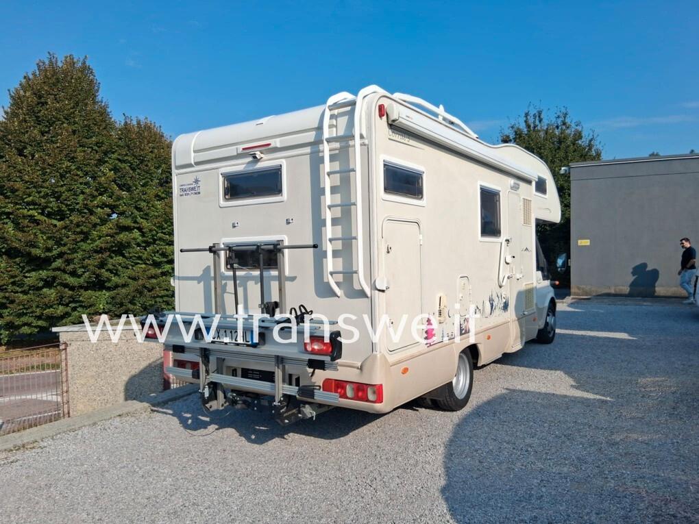 Kentucky Corral 3 mansardato con letti a castello in coda e garage volume variabile