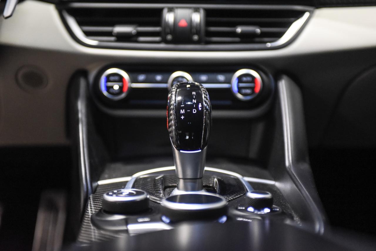 Alfa Romeo Giulia 2.9 V6 Bi-Turbo Quadrifoglio