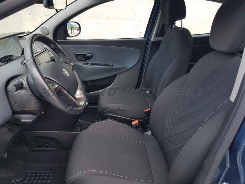 Lancia Ypsilon Ypsilon 1.0 firefly hybrid Gold s&s 70cv 5p.ti
