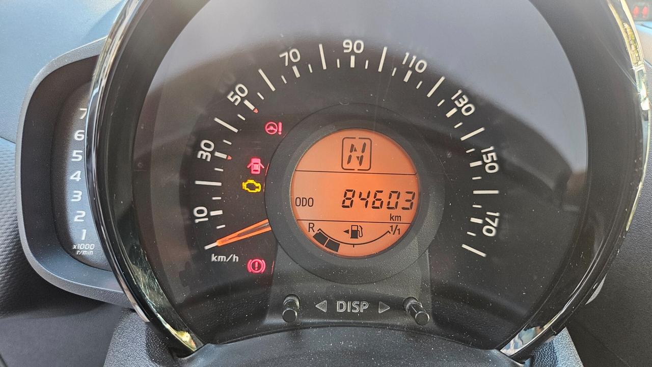 Citroen C1 5p 1.0 vti 72cv CAMBIO AUTO-CARPLAY
