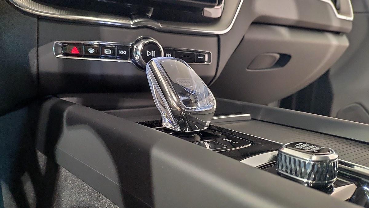 VOLVO Xc60 T6 Plug-In Hybrid Awd Autom. Plus Black Edition