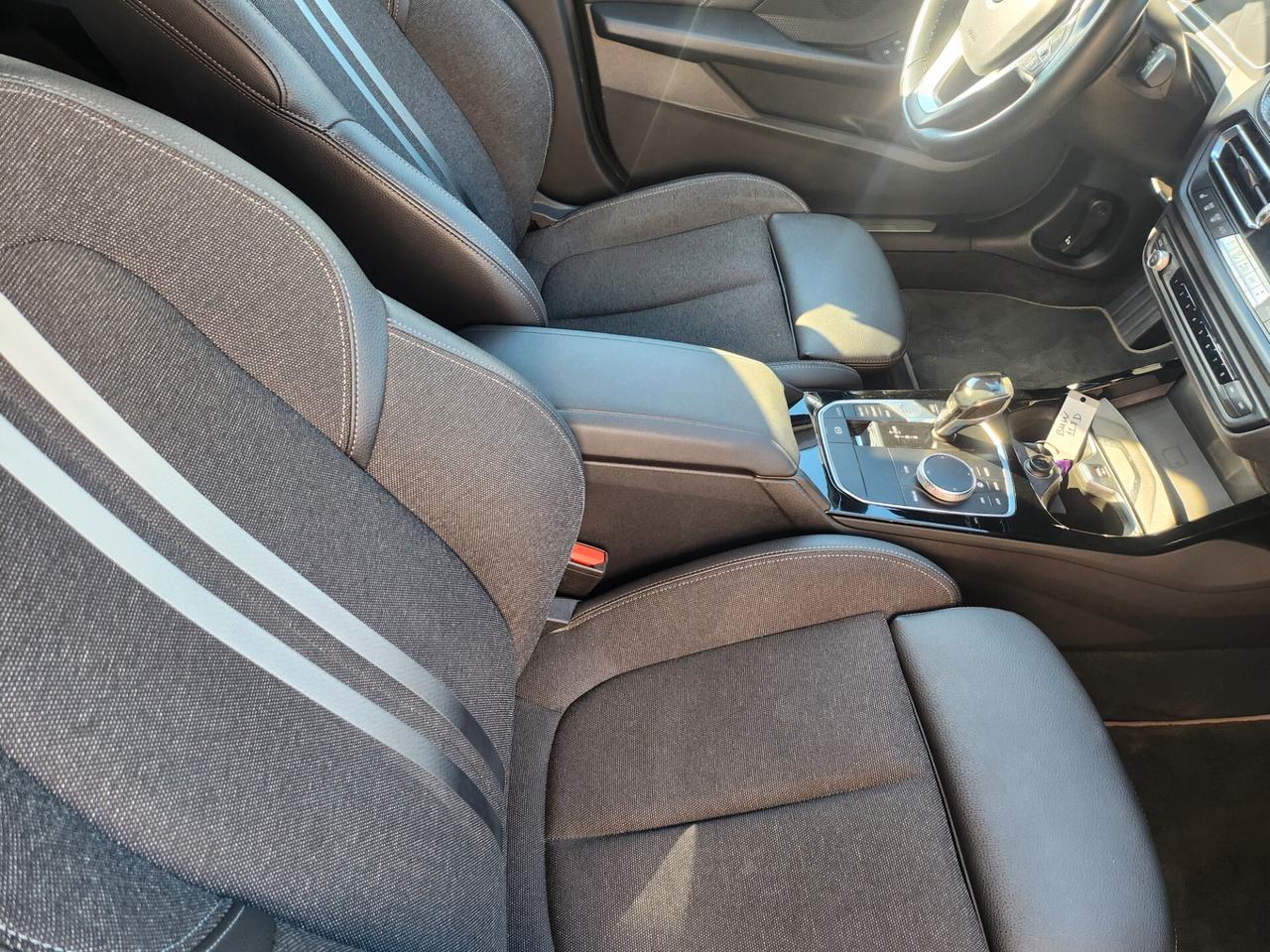 Bmw 118 120d 5p. Luxury