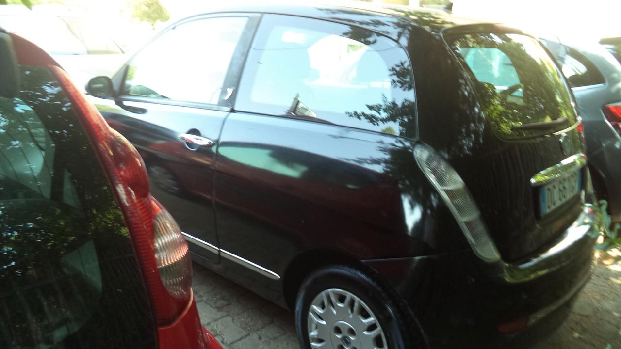 Lancia Ypsilon 1.2 Argento