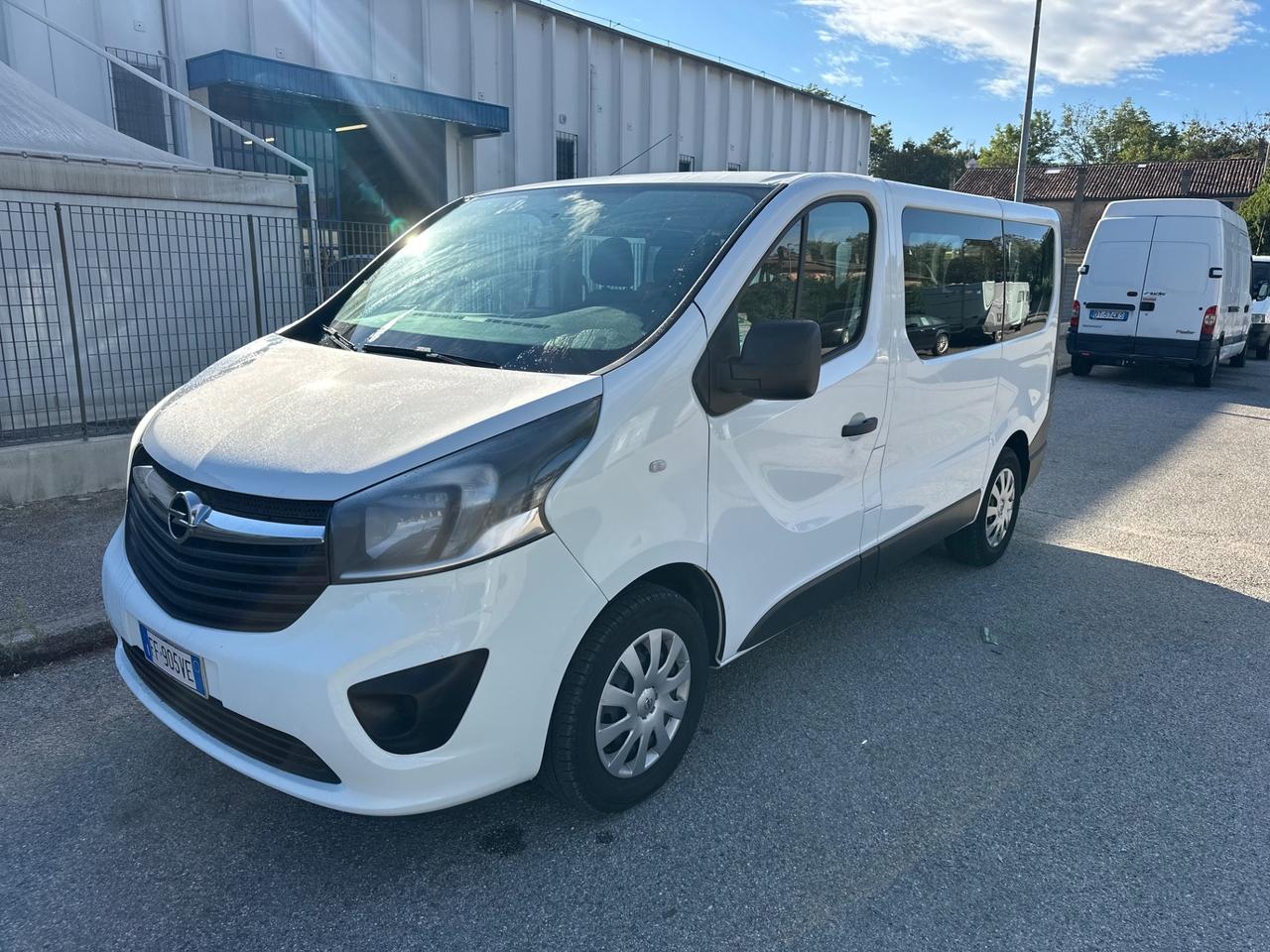 Opel Vivaro 1.6 Biturbo 9 posti Pulmino Finanziabile