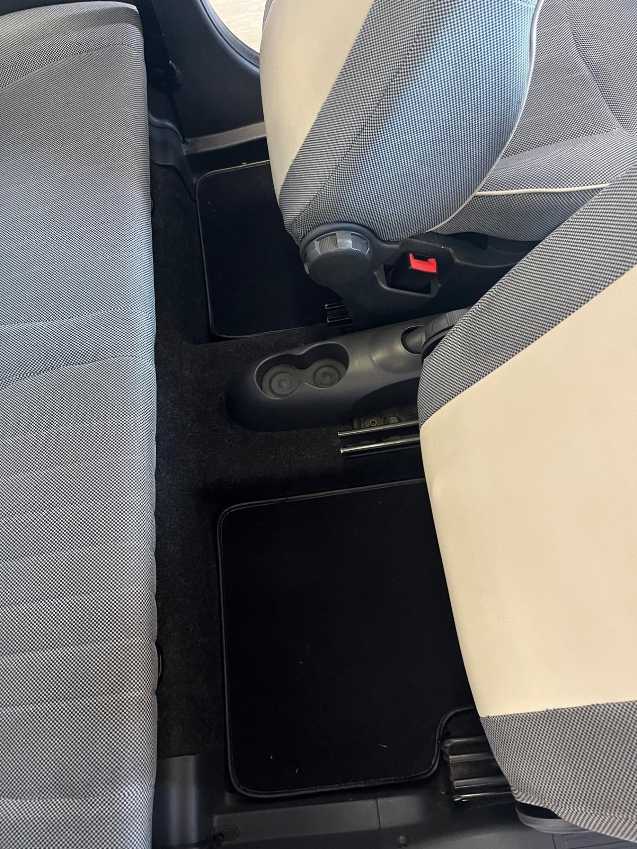 FIAT 500 1.2 BENZINA LOUNGE POCHI CHILOMETRI