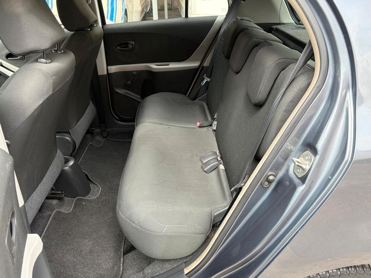 Toyota Yaris 1.0 5 porte Now 12 MESI DI GARANZIA