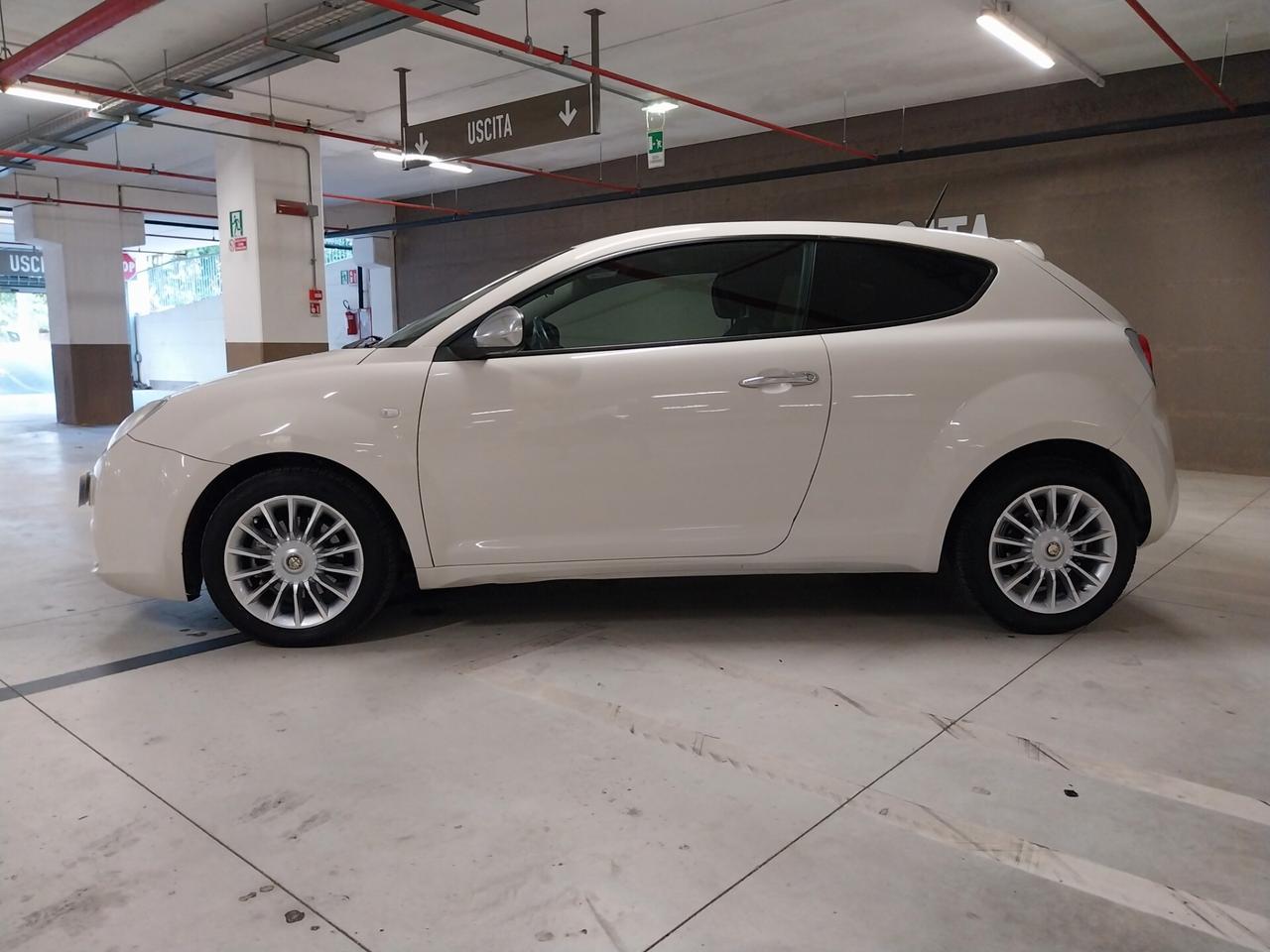 Alfa Romeo MiTo 1.3 JTDM-2 95 CV S&S DISTINCTIVE SPORT PACK
