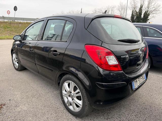 OPEL Corsa 1.2 5 porte Cosmo