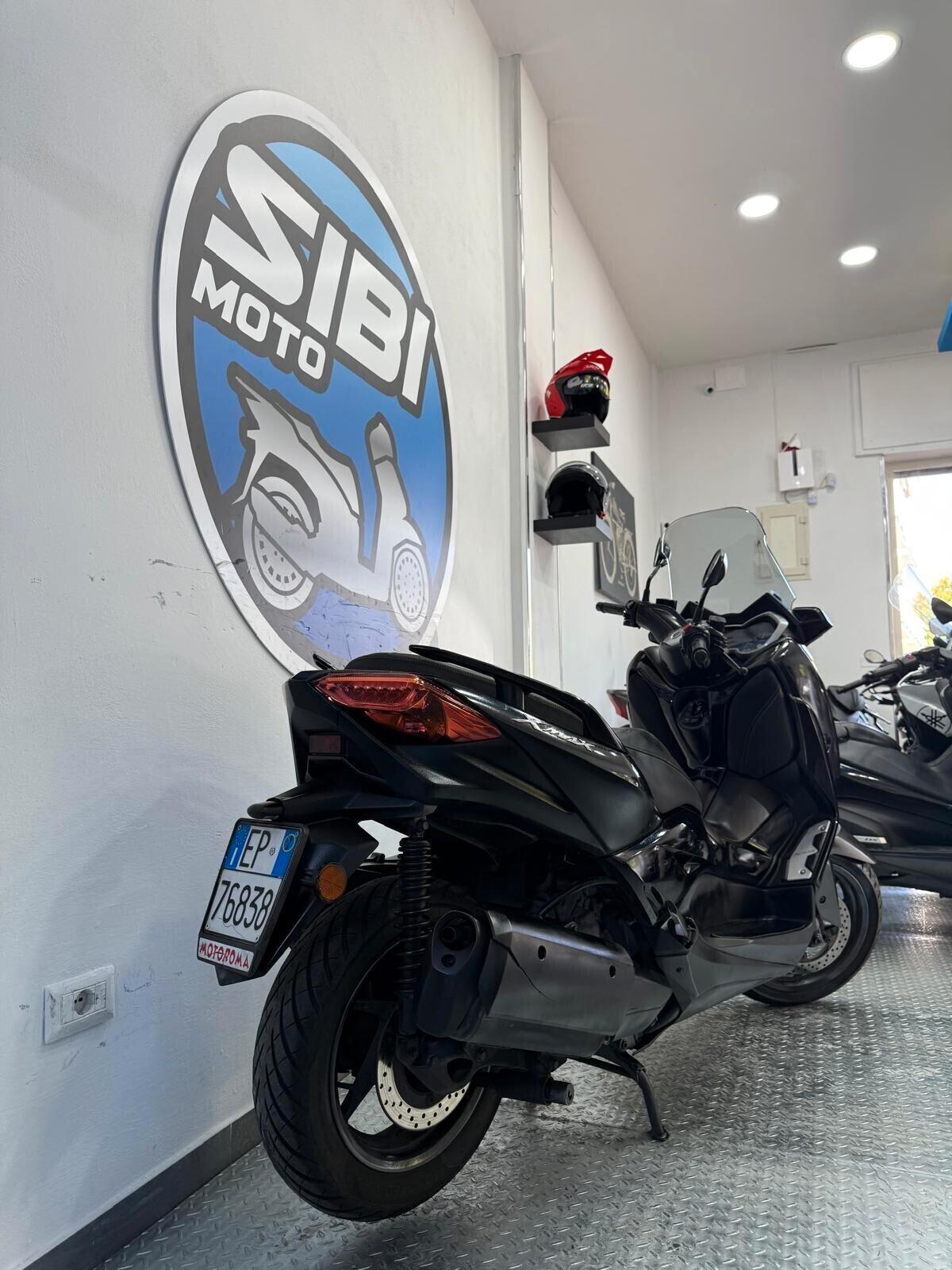 Yamaha X-MAX 300