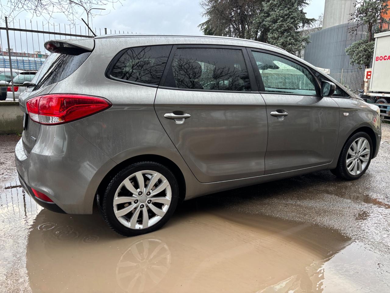 Kia Carens 1.7 CRDi 141 CV Platinum