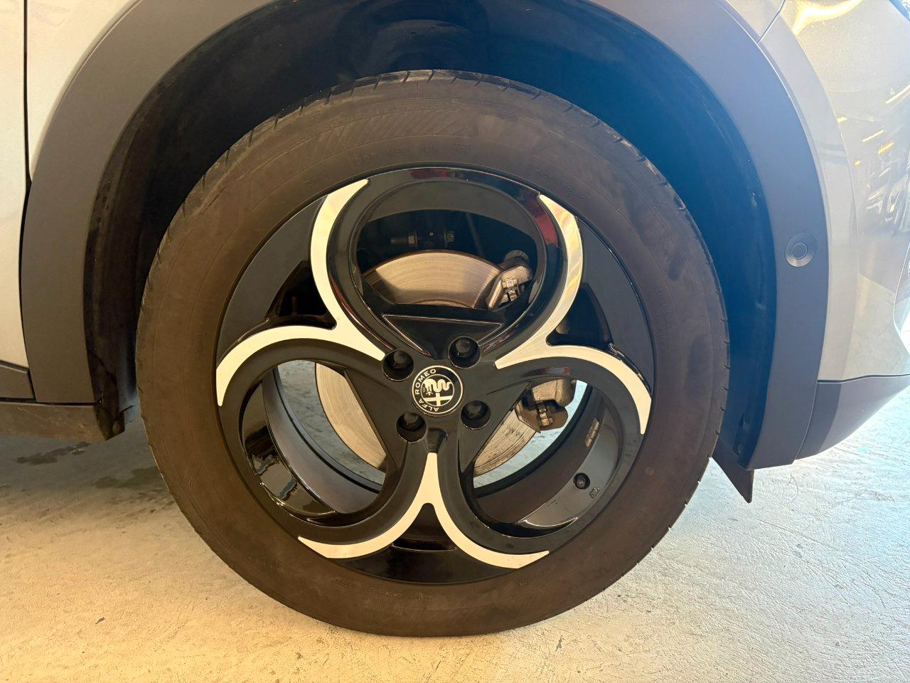 Alfa Romeo Junior 1.2 ibrida Speciale 145cv edct6