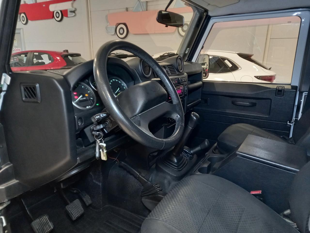 Land Rover Defender 90 2.2 EXPEDITION 032/100