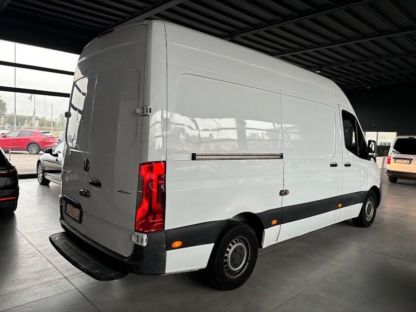 Mercedes-benz Sprinter F37/33 311 CDI 114CV